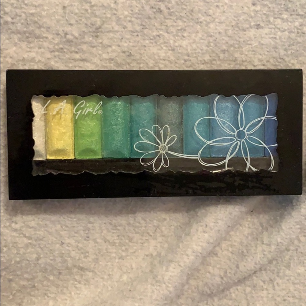 LA Girl 10 Color Eyeshadow Palette